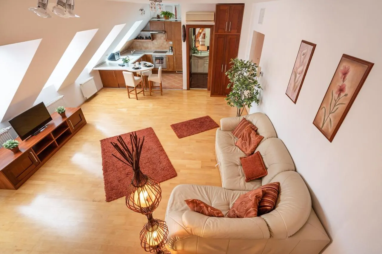 Beautiful Apartment With Ac Budapest