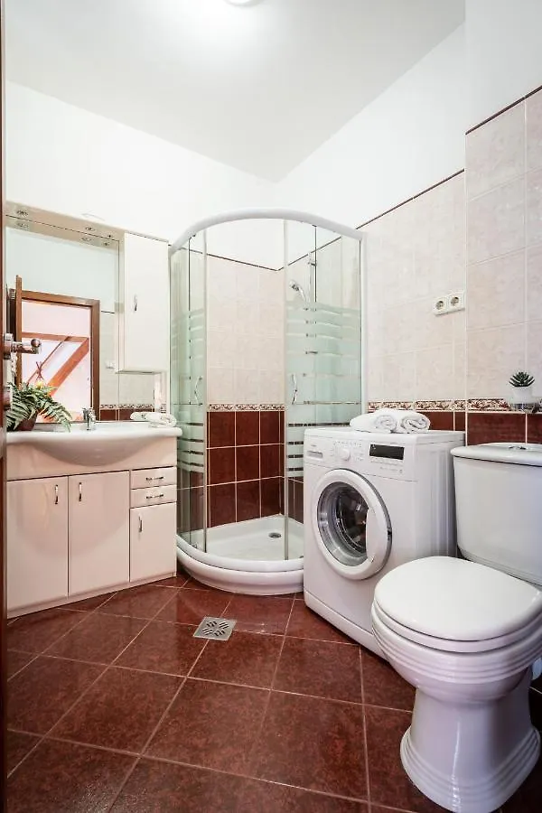 Beautiful Apartment With Ac Budapest
