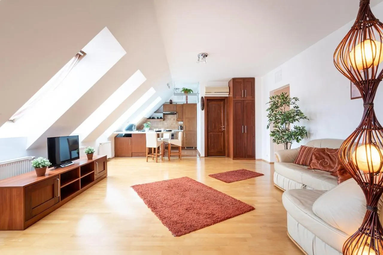 Beautiful Apartment With Ac Budapest 0*,